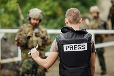 Journalist Thumbnail 400 266 75 S C1